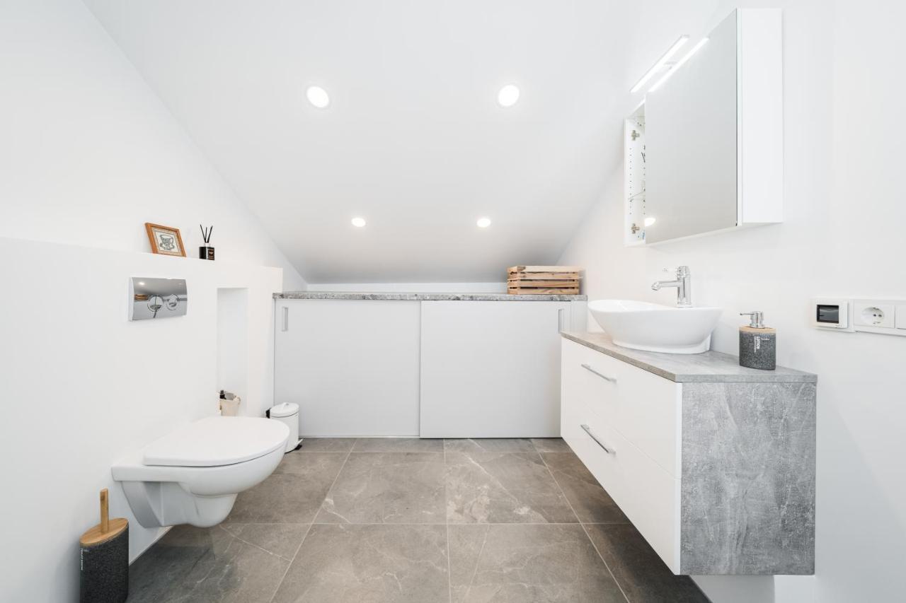 Knygu Namai Apartment Каунас Екстериор снимка